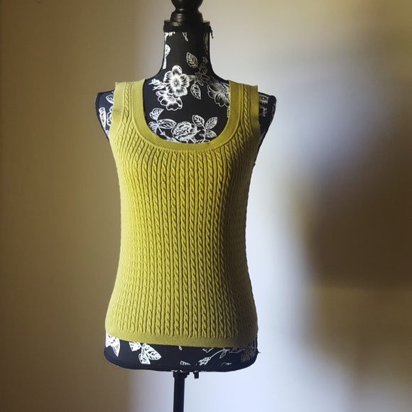 Jones New York Signature Sweaters - Jones New York💙 Signature Lime Green Pullover